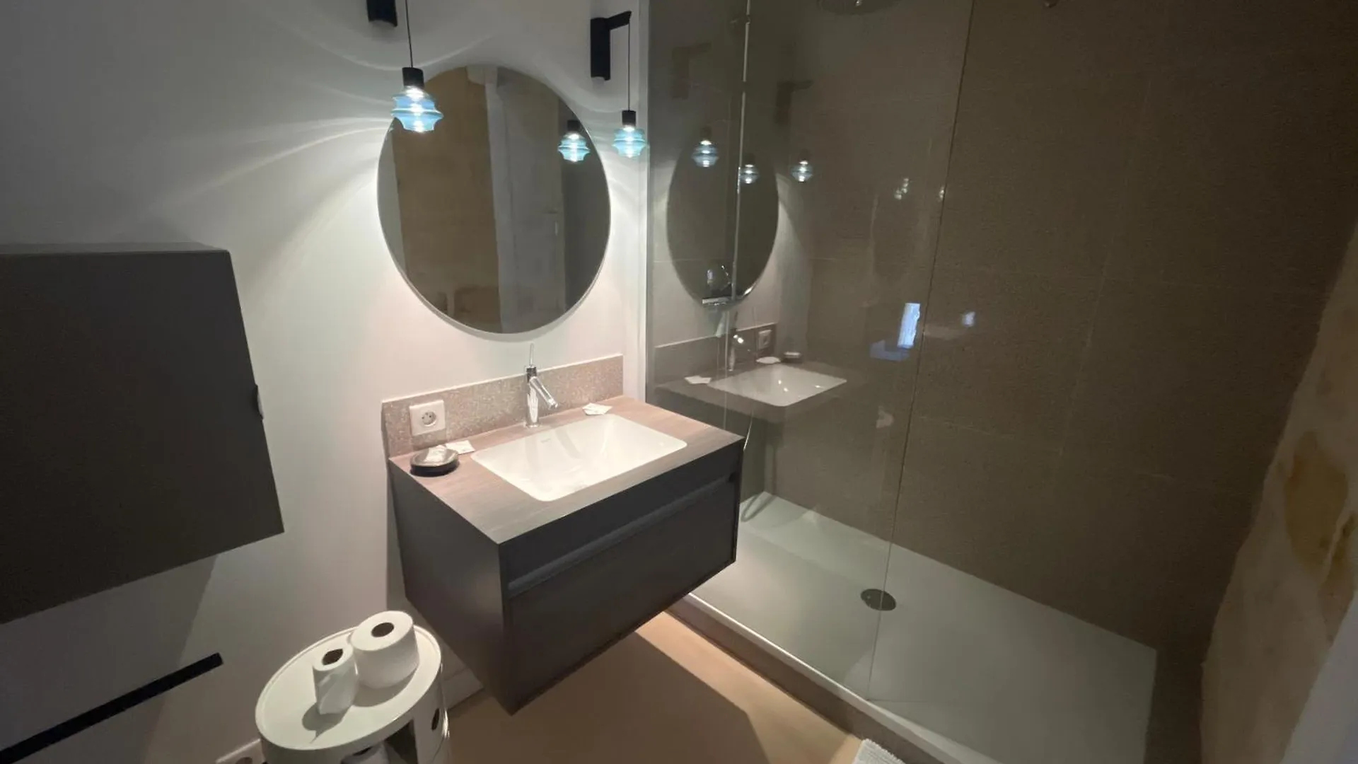 Alma - Appartement Au Coeur Du Palais Des Papes Avignon Apartment